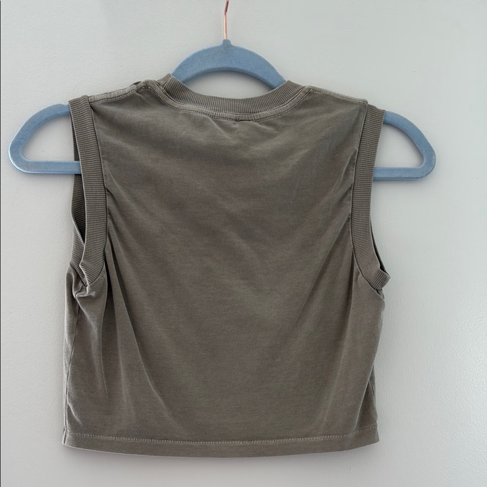 Skims Tank - Picture 2 of 3